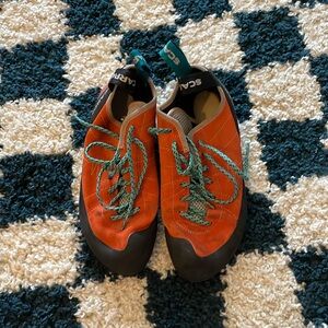 Scarpa Helix Climbing Shoes s40.5